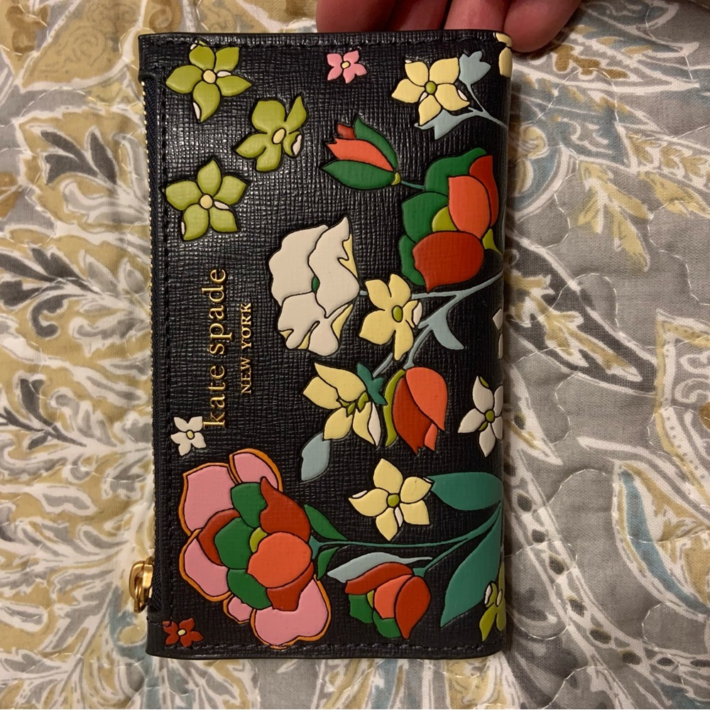 Kate Spade navy floral wallet NWT
